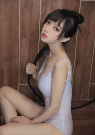 被老外添嫩苞添高潮的